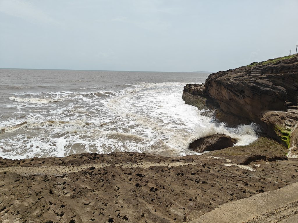 khukri beach 
